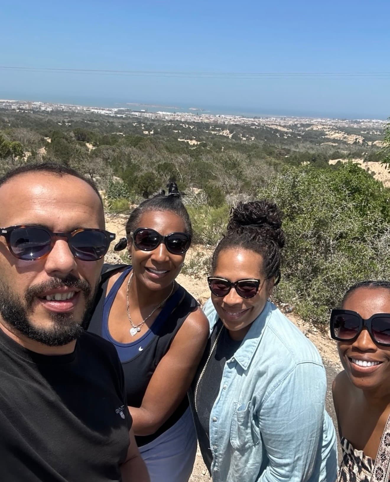 Chames with clients making memories in Morocco